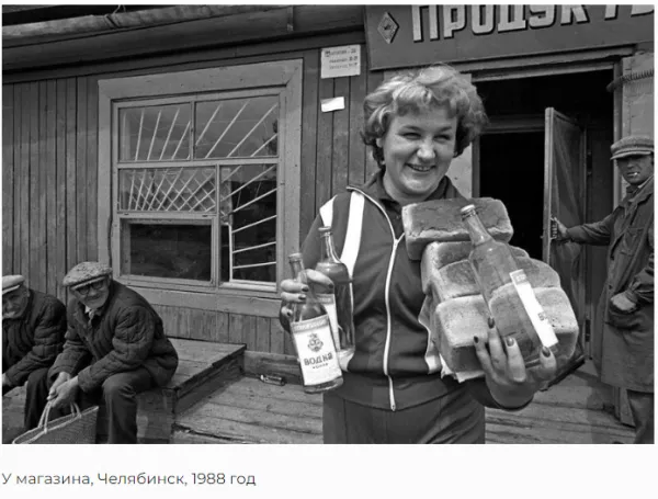   Есть женщины в русских селениях  Их бабами нежно зовут  Слона на скаку остановят!  И хобот ему оторвут...